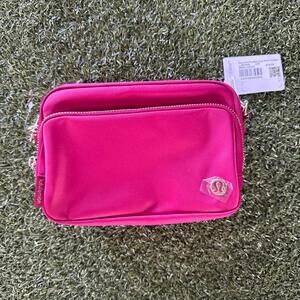 Everywhere Crossbody Bag 2L Metal Hardware - Berry Rumble/Gold